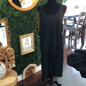 GAP women’s black drapey dress